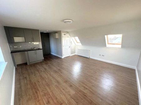 1 bedroom semi-detached house to rent - Photo 3