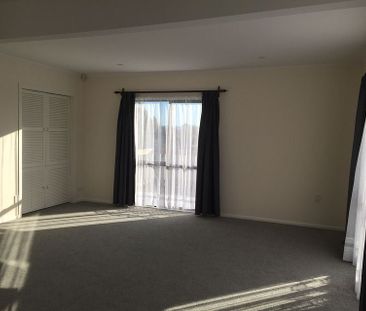 Large 4-bedroom, 2 bathrooms house for big family - Photo 1