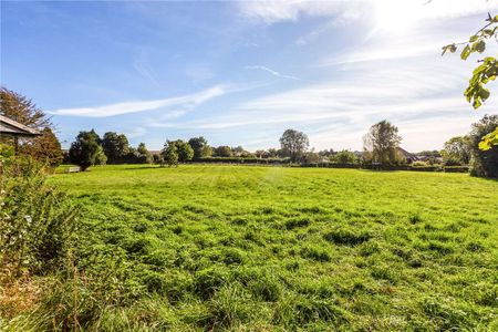 A beautifully refurbished cottage with countryside views. - Photo 3