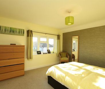 3 bedroom detached house to rent - Photo 4