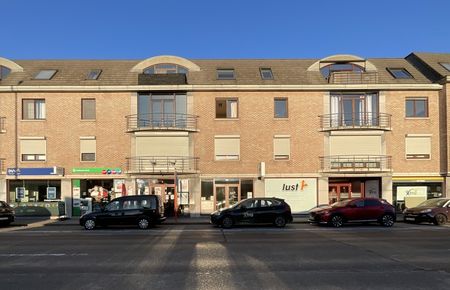 Centraal gelegen appartement met 2 slaapkamers en ondergrondse staanplaats - Foto 3