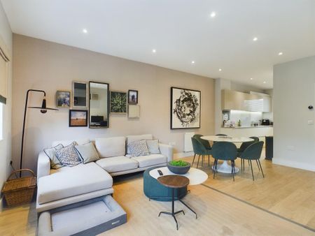 4 bedroom townhouse to rent - Photo 2