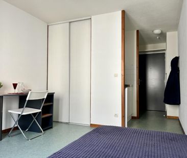 APPARTEMENT T1 [MEUBLE] A LOUER A SAINT ETIENNE - Photo 1