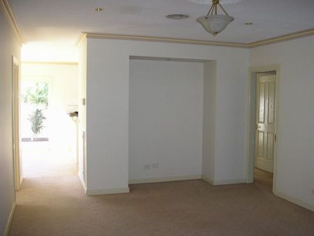 2 Bedroom Townhouse - Photo 2