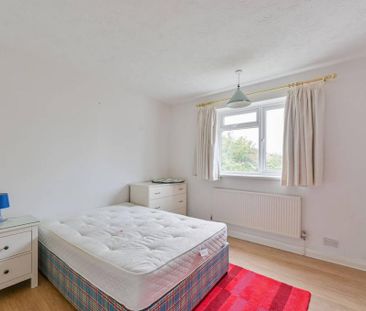 4 bedroom house to rent - Photo 2