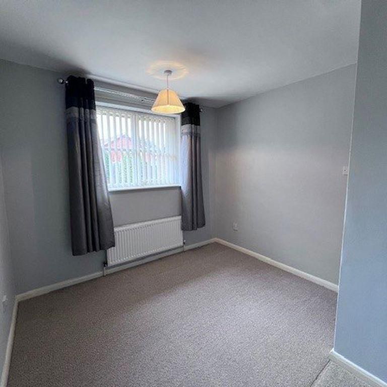 2 bedroom bungalow to rent - Photo 1