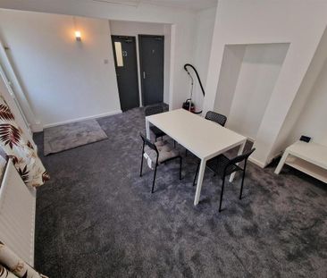 1 bedroom house to rent - Photo 2