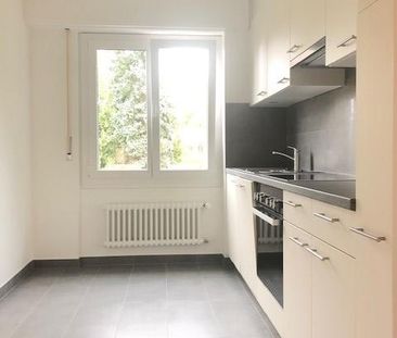 Bel appartement entièrement rénové de 4.5 pièces au 1er étage - Photo 4