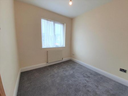 4 bedroom property to rent - Photo 3