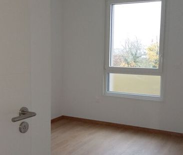 Appartement 4 pièces 93m2 REIMS 1 144 euros - Photo 2