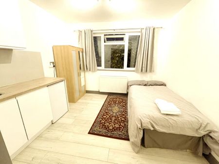 7 bedroom terraced house to rent - Photo 5