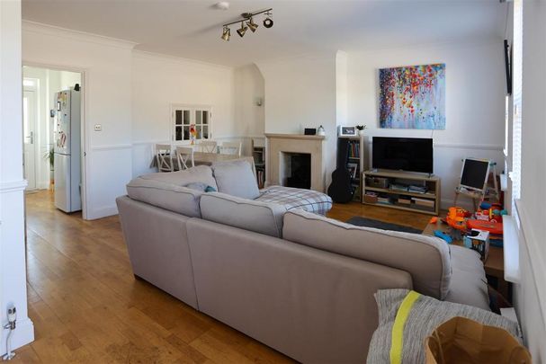 3 bedroom semi-detached house to rent - Photo 1