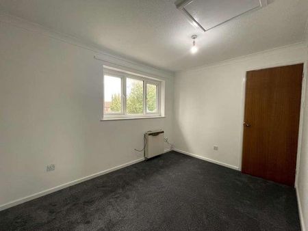 Lavender Close, Yaxley Peterborough, PE7 - Photo 2