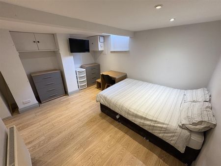 Autumn Street, Hyde Park, LS6 1RH, Leeds - Photo 5