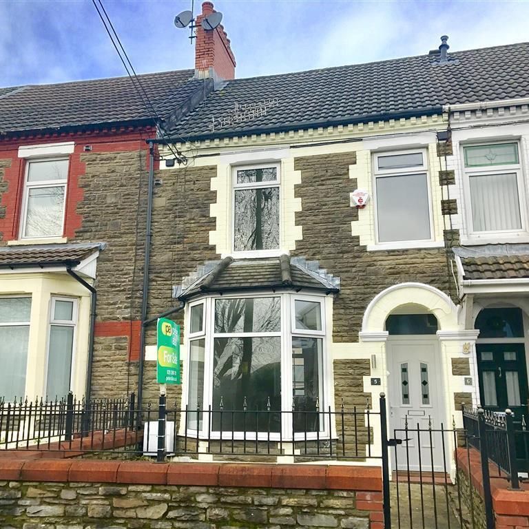 Park View, Llanbradach, CAERPHILLY - Photo 1