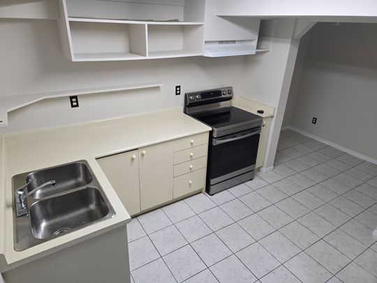 For Lease - 1128 Swinbourne Drive Unit# BSMT, Mississauga, Ontario - Photo 1