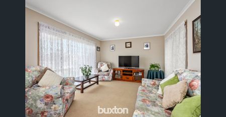 Perfectly Positioned Home In Grovedale - Photo 4