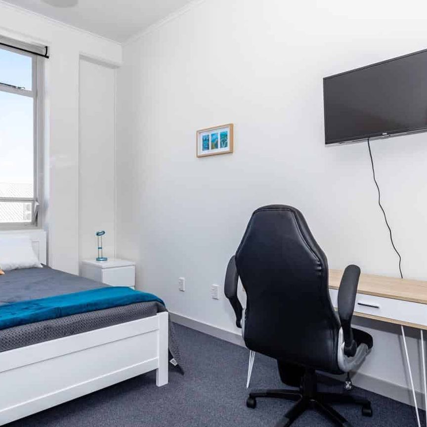 Inner city and Secure Living - Photo 1