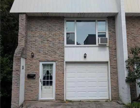 70 MORGAN Avenue Unit# 15 — 3 Bedroom - Photo 1
