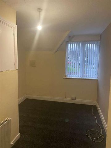 Ridgacre Lane, Birmingham, B32 - Photo 2