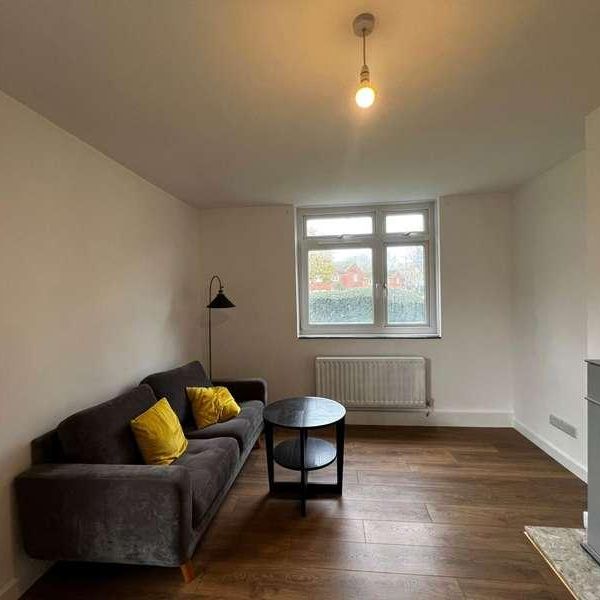 Deeside Road, SW17 - Photo 1