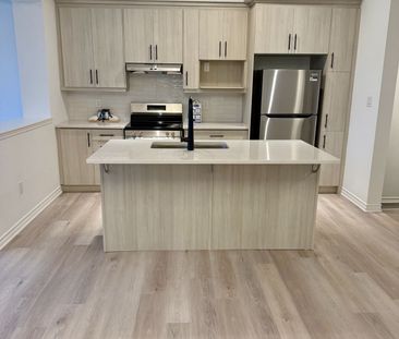 For Lease - 26 Ennerdale Street, Barrie, Ontario - Photo 4