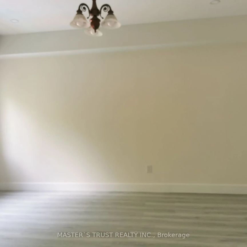 Detached Home For Lease | N9254535 - Photo 1