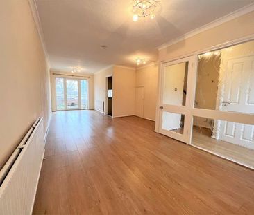 3 bedroom apartment to rent - Photo 2