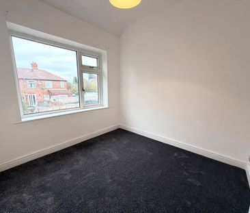 Prince Edward Avenue, Denton, Manchester, M34 6AS - Photo 4
