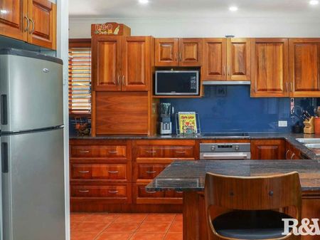 FAMILY HOME WITH STUDIO & WATERVIEWS! - Photo 5