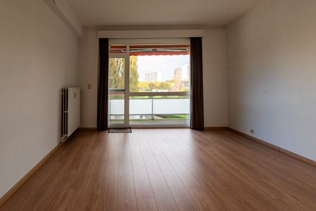 Vernieuwd appartement gelegen op de 2de verdieping - Photo 5