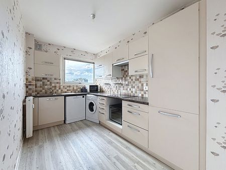 Location Appartement 4 pièces 76m² ANGERS 49100 - Photo 2