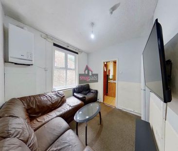 8 bedroom house to rent - Photo 1