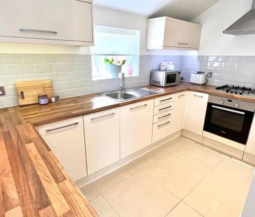 2 bedroom flat to rent - Photo 5