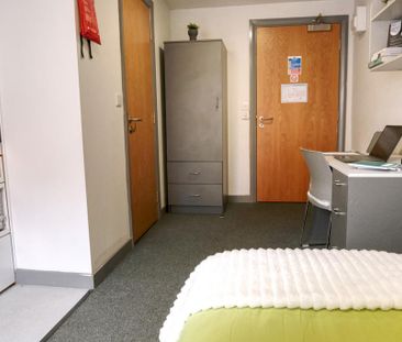 Studio to rent - Photo 4