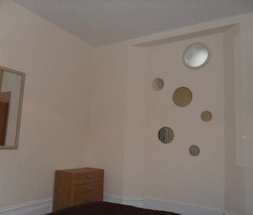 Spacious Victorian HMO - Photo 1