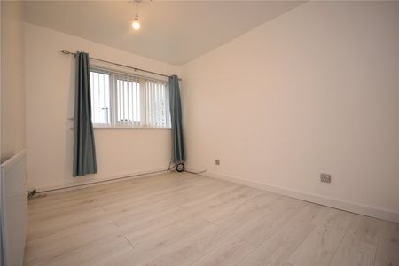 11, Clayton Close, Hunslet, Leeds, LS10 2HA - Photo 2