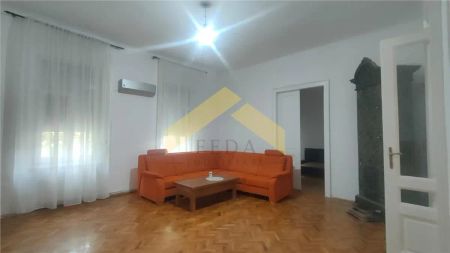 Apartament cu 4 camere de inchiriat zona Podgoria - Fotografie 2