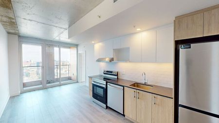 From bold architecture to sweeping skyline views, Skyla is where downtown Montréal living reaches its peak — in style - Photo 3