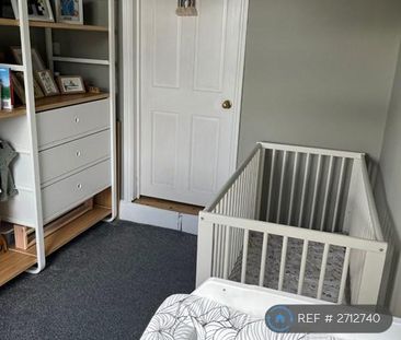 4 bedroom terraced house to rent - Photo 5