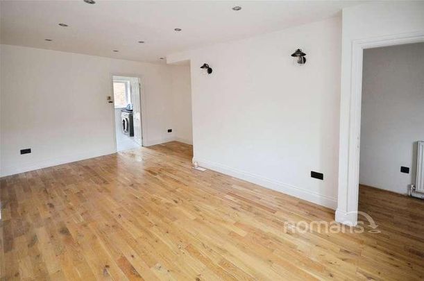Severn Crescent, Slough, Berkshire, SL3 - Photo 1
