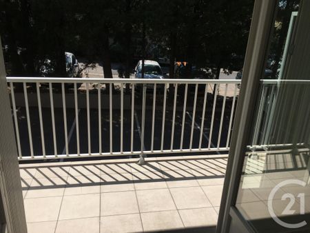 Location Appartement 2 pièces 62m² MONTPELLIER 34070 - Photo 3