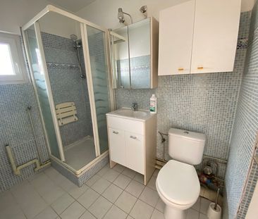 À louer : Charmant appartement 2 pièces à Mulhouse avec balcon et g... - Photo 5