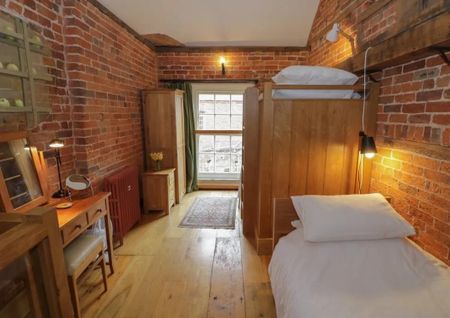 The Malthouse, Four Ashes Hall, Bridgnorth Road - Photo 5