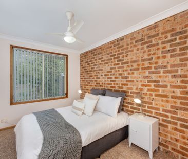 Spacious 3-Bedroom Duplex in Leafy Mt Hutton Location - Photo 2