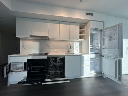 For Lease - 8 Wellesley Street Unit# 1816, Toronto, Ontario - Photo 5