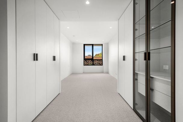 A Vision of Style & Luxury - Photo 1