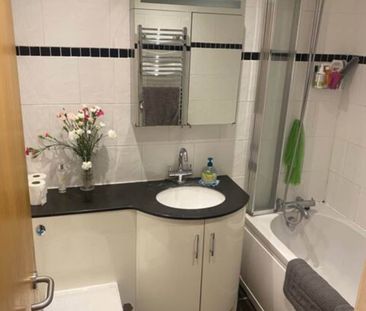 Guide Price £1,800 pcm - Available 17/01/2026 - Unfurnished - Photo 6