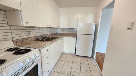 For Lease - 21 Vaughan Road Unit# 708, Toronto, Ontario - Photo 3