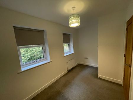 2 bedroom End Terraced House to let - Photo 4